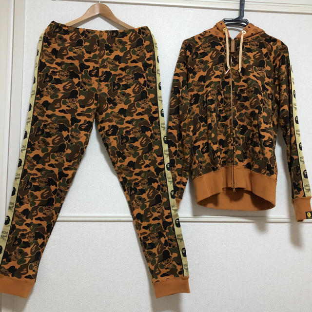 A BATHING APE(アベイシングエイプ)の2019MCM APE　TRACK TOP+SLIM　SWEAT セット メンズのトップス(ジャージ)の商品写真