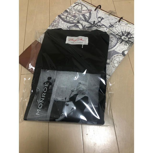 Ameri VINTAGE(アメリヴィンテージ)のameri RELAX MARILYN MONROE TOP ブラック新品未使用 レディースのトップス(Tシャツ(長袖/七分))の商品写真
