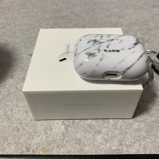 AirPods pro Apple純正品　ケース付き