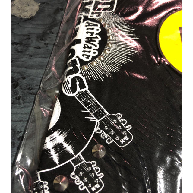 Dr.Martens(ドクターマーチン)の新品　ドクターマーチン　スタッズ　Tシャツ　Lサイズ メンズのトップス(Tシャツ/カットソー(半袖/袖なし))の商品写真