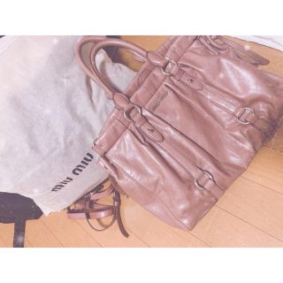 ミュウミュウ(miumiu)のミウミウ(ハンドバッグ)