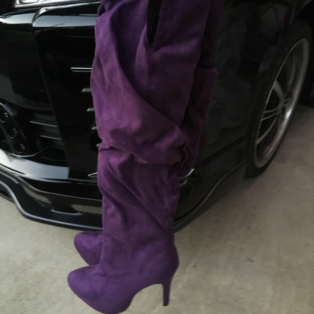 紫が綺麗なロングブーツ★新品未使用 レディースの靴/シューズ(ブーツ)の商品写真