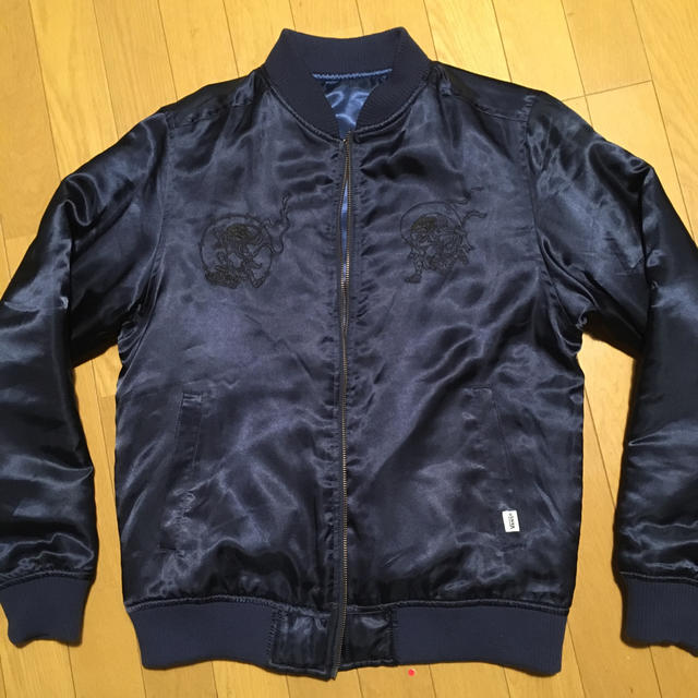 VANS - VANS スカジャン!ブラック×ネイビー 新品同様!の通販 VANS - VANS スカジャン!ブラック×ネイビー 新品同様!の通販