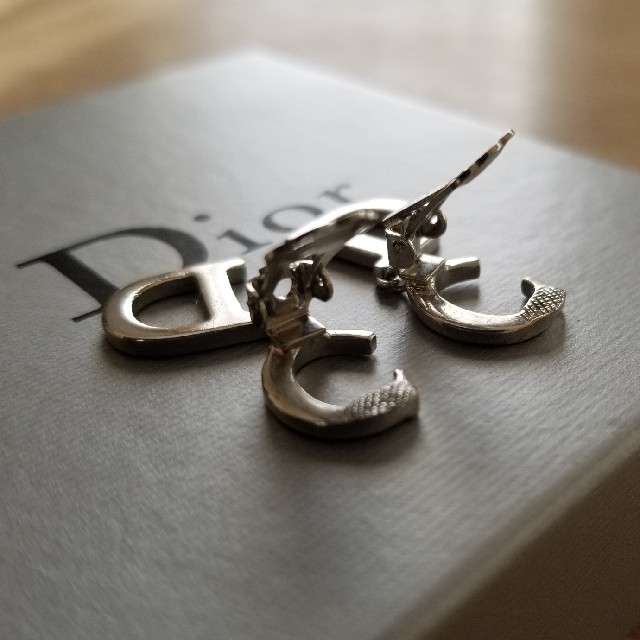 Dior(ディオール)のDior　イヤリング　シルバー レディースのアクセサリー(イヤリング)の商品写真