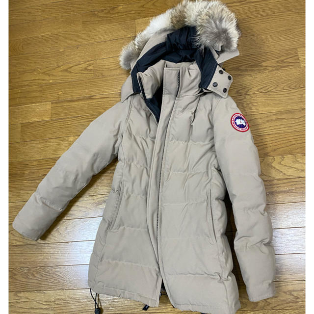 CANADA GOOSE(カナダグース)の断捨離値下げ！　カナダグース　ビルベル　ベージュ　ダウン レディースのジャケット/アウター(ダウンジャケット)の商品写真