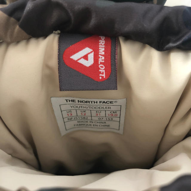 THE NORTH FACE(ザノースフェイス)のザ・ノースフェイス ユースヌプシブーティーII  キッズ スノーブーツ 未使用 キッズ/ベビー/マタニティのキッズ靴/シューズ(15cm~)(ブーツ)の商品写真