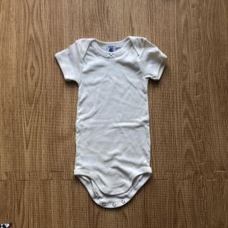 プチバトー(PETIT BATEAU)の新品未使用☆プチバトー コットンリネン 半袖ボディ 12m 74cm(肌着/下着)