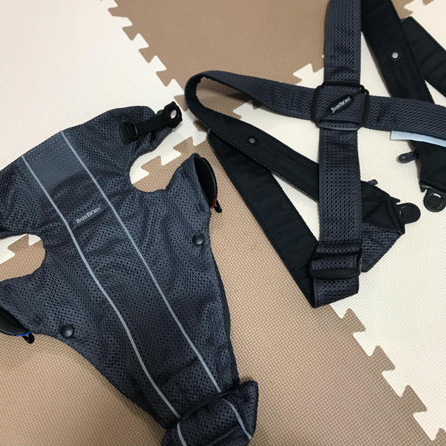 BABYBJORN(ベビービョルン)のみー様 専用 ✨ キッズ/ベビー/マタニティの外出/移動用品(抱っこひも/おんぶひも)の商品写真