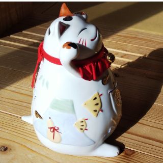 招き猫 貯金箱 猫舎道楽堂本舗 ねこやバンクの通販 by すぎすぎ's shop ...