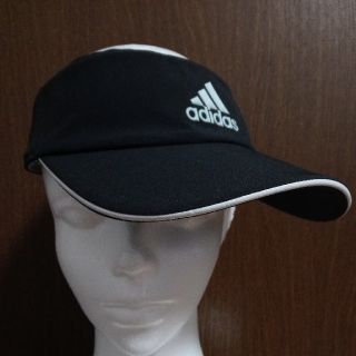 アディダス(adidas)のadidas　サンバイザー　ブラック　新品タグ付き(その他)