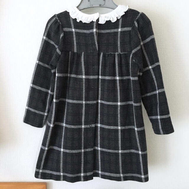 PETIT BATEAU(プチバトー)の＊ご専用＊ プチバトー  グレーチェック  ワンピース  36m キッズ/ベビー/マタニティのキッズ服女の子用(90cm~)(ワンピース)の商品写真