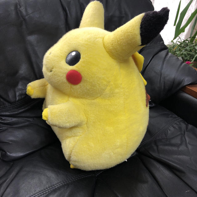 ポケモン ピカチュウ ポケモン 初代 特大ぬいぐるみ 寸胴 バージョン 実寸大 貴重 の通販 By 凛 ポケモンならラクマ