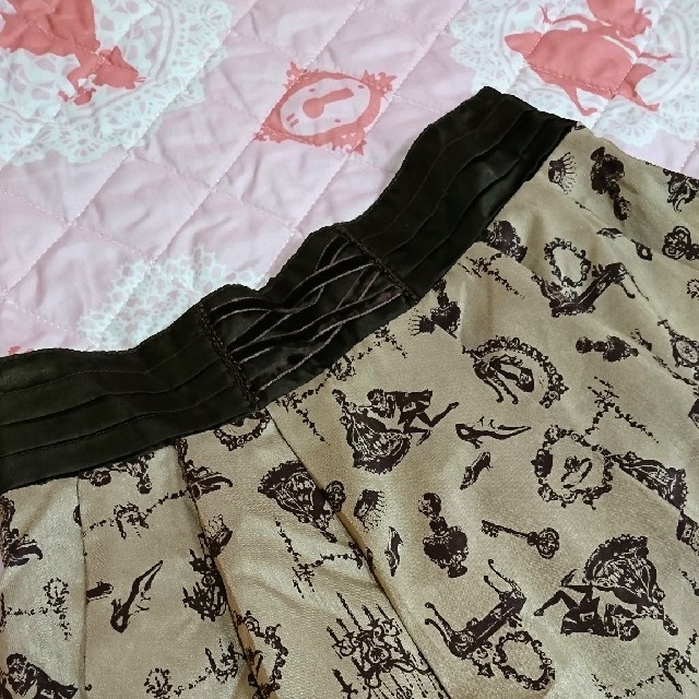 axes femme(アクシーズファム)の再値下♡axes femme♡シンデレラ柄スカート♡ レディースのスカート(ひざ丈スカート)の商品写真