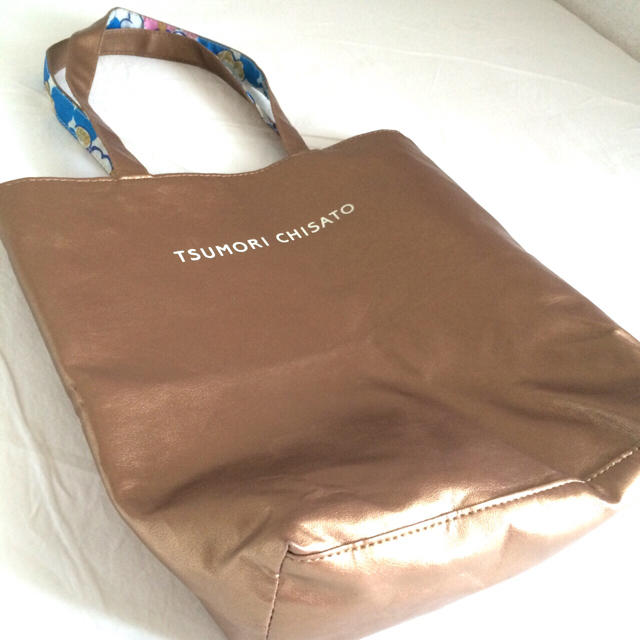 TSUMORI CHISATO(ツモリチサト)の【新品】ツモリチサトリバーシブルトート レディースのバッグ(トートバッグ)の商品写真