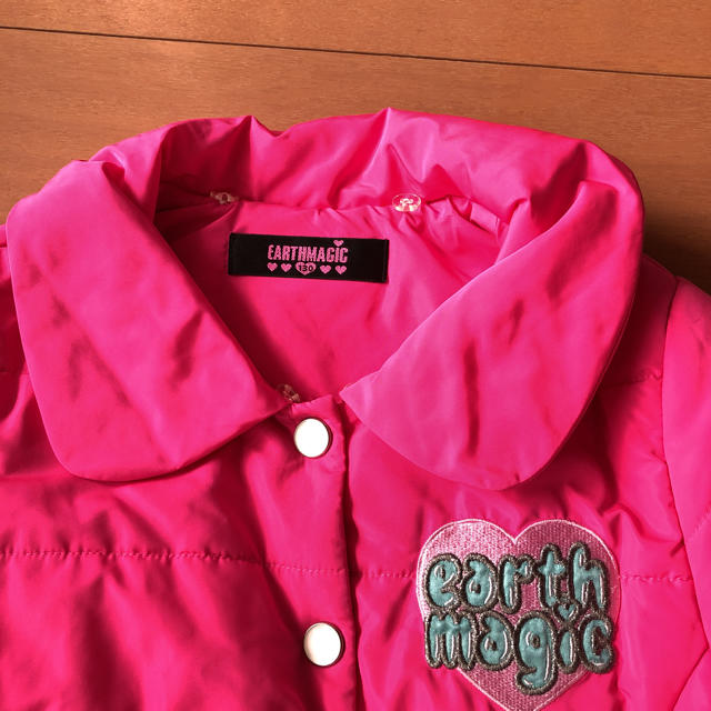 EARTHMAGIC(アースマジック)のcocco様　130サイズ　ファー付きコート キッズ/ベビー/マタニティのキッズ服女の子用(90cm~)(ジャケット/上着)の商品写真