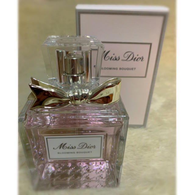 Christian Dior(クリスチャンディオール)のDior ディオール　ミスディオール　ブルーミングブーケ　100ml 箱入り コスメ/美容の香水(香水(女性用))の商品写真