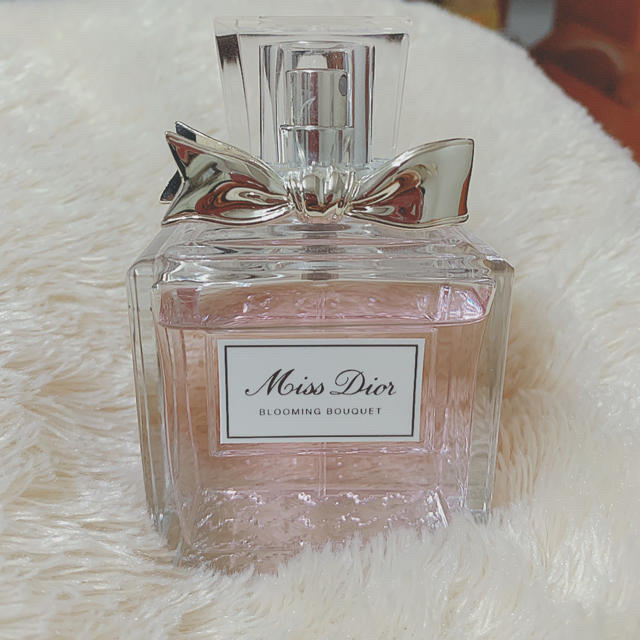 Christian Dior(クリスチャンディオール)のDior ディオール　ミスディオール　ブルーミングブーケ　100ml 箱入り コスメ/美容の香水(香水(女性用))の商品写真