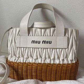 ミュウミュウ(miumiu)のmiumiu♡ミュウミュウ♡直営店購入ハンドバッグ(ハンドバッグ)