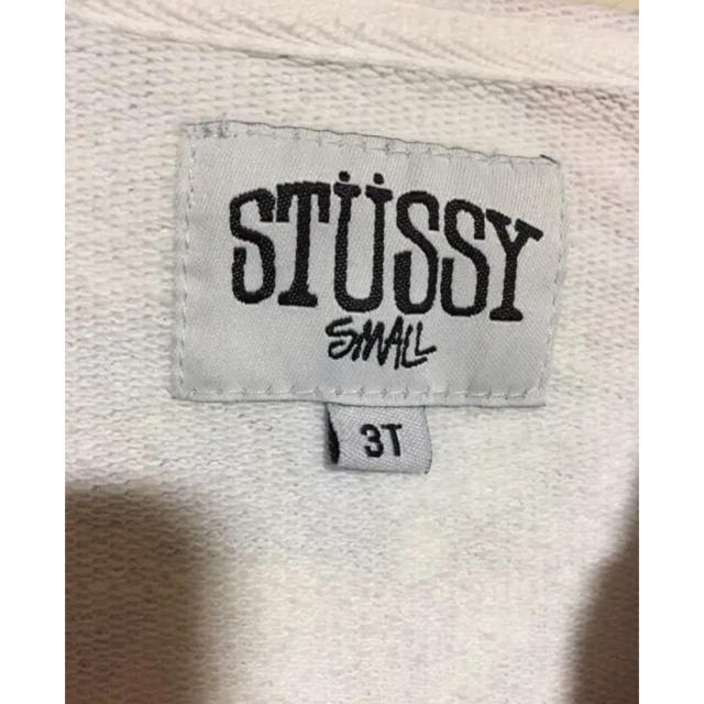 STUSSY(ステューシー)のステューシーキッズパーカー キッズ/ベビー/マタニティのキッズ服女の子用(90cm~)(カーディガン)の商品写真