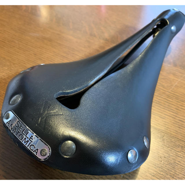 セラアナトミカX1 革 サドル スチールレール