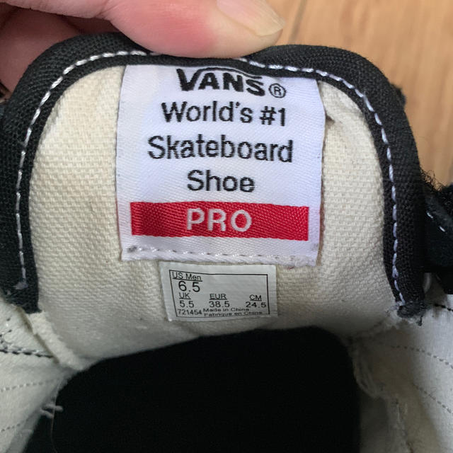 VANS(ヴァンズ)のバンズ ベルクロ スニーカー 黒 24.5 レディースの靴/シューズ(スニーカー)の商品写真