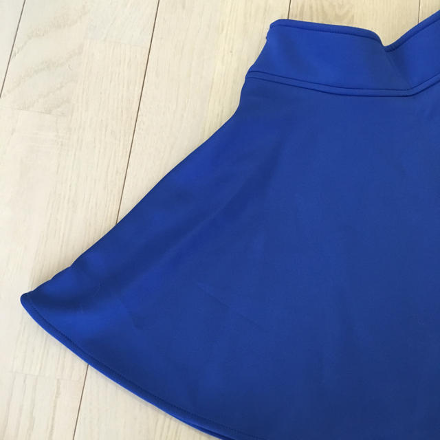 GRL(グレイル)のGRL 新品フレアスカート ブルー レディースのスカート(ミニスカート)の商品写真