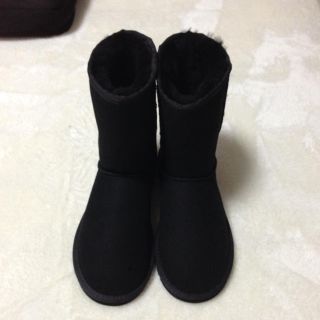 アグ(UGG)のUGGアグ クラッシックショート新品‼６(ブーツ)