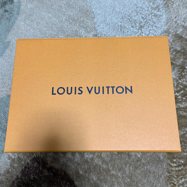 LOUIS VUITTON(ルイヴィトン)のルイヴィトン 箱 インテリア/住まい/日用品のオフィス用品(ラッピング/包装)の商品写真