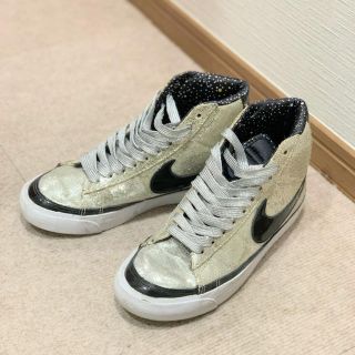 ナイキ(NIKE)のキティ様専用　NIKE ラメスニーカー(スニーカー)