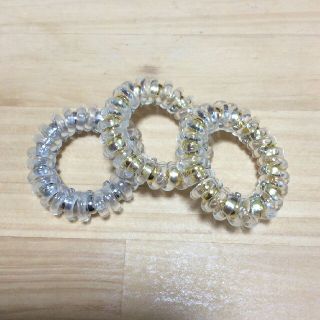 スリーコインズ ヘアアクセサリー シルバー 銀色系 の通販 11点 3coinsのレディースを買うならラクマ スリーコインズ ヘアアクセサリー シルバー 銀色系 の通販 11点 3coinsのレディースを買うならラクマ