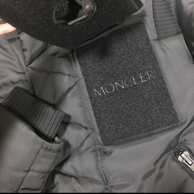 MONCLER(モンクレール)の【専用】モンクレール  メンズ  ダウンジャケット メンズのジャケット/アウター(ダウンジャケット)の商品写真