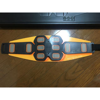 シックスパッド(SIXPAD)のsixpad abs belt S/M/L(トレーニング用品)