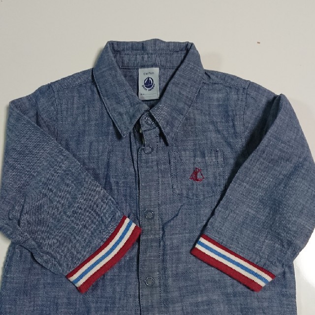 PETIT BATEAU(プチバトー)の【二枚セット】プチバトー デニムシャツ 赤ちゃん本舗 スウェットパンツ  70c キッズ/ベビー/マタニティのベビー服(~85cm)(シャツ/カットソー)の商品写真