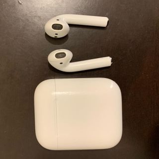 アップル(Apple)のApple製品  air pods （エアポッズ）(ストラップ/イヤホンジャック)