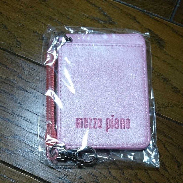 mezzo piano(メゾピアノ)の新品 メゾピアノ パスケース キッズ/ベビー/マタニティのこども用ファッション小物(定期入れ)の商品写真