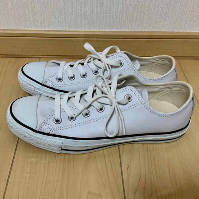 CONVERSE(コンバース)のコンバース converse レザースニーカー ホワイト 25.5cm US7 レディースの靴/シューズ(スニーカー)の商品写真