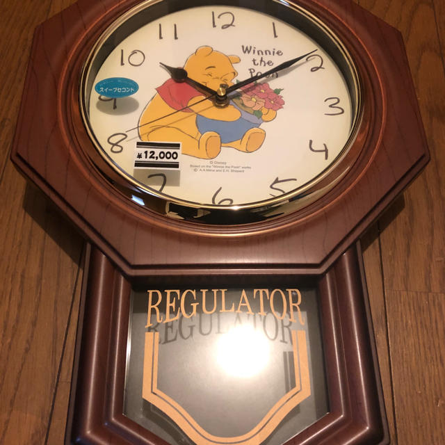 Disney(ディズニー)の【新品・未使用】ディズニー　くまのプーさん　掛時計 インテリア/住まい/日用品のインテリア小物(掛時計/柱時計)の商品写真