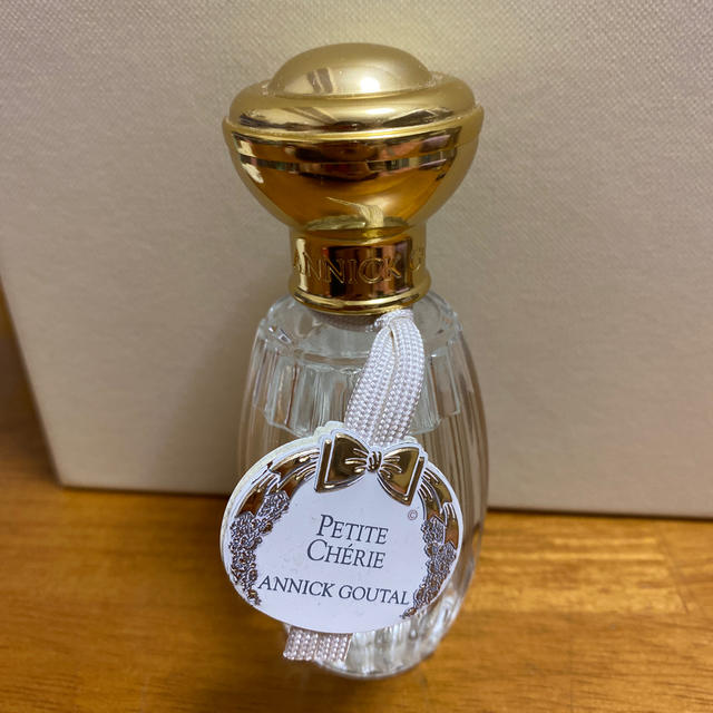 Annick Goutal(アニックグタール)のプチシェリー　オードトワレ　50ml コスメ/美容の香水(香水(女性用))の商品写真