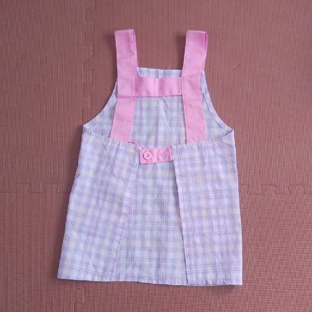 サンリオ(サンリオ)のエプロン110 キッズ/ベビー/マタニティのキッズ服女の子用(90cm~)(その他)の商品写真