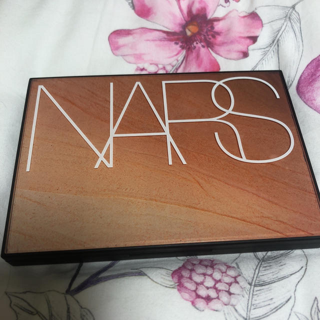 NARS(ナーズ)のNARS フェースパレット コスメ/美容のベースメイク/化粧品(フェイスカラー)の商品写真