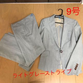 スーツカンパニー(THE SUIT COMPANY)のライトグレーストライプ パンツスーツ (スーツ)