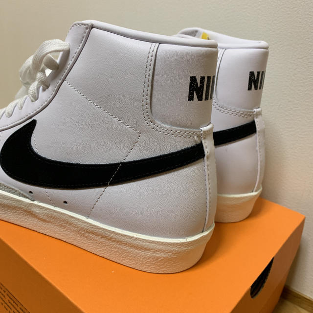 NIKE BLAZER MID '77 VNTG 白黒 ブレーザー