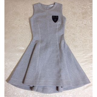 Christian Dior(ビジュー ・ ひざ丈ワンピース)のフリマ Christian Dior(ビジュー ・ ひざ丈ワンピース)のフリマ