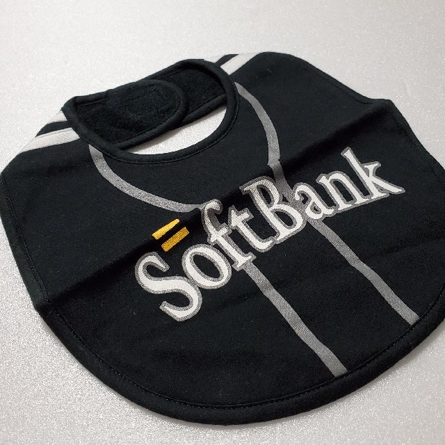 福岡ソフトバンクホークス(フクオカソフトバンクホークス)の新品 [ SoftBank Hawks ] スタイ ブラック キッズ/ベビー/マタニティのこども用ファッション小物(ベビースタイ/よだれかけ)の商品写真