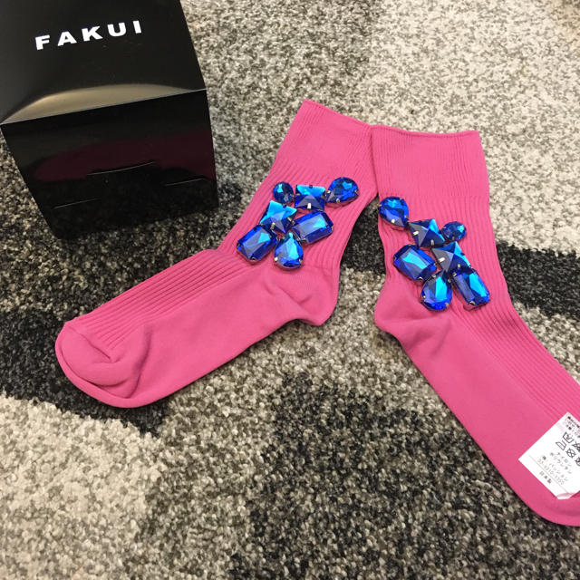 GRACE CONTINENTAL(グレースコンチネンタル)のfakui  ファクイ　ピンクビジューソックス レディースのレッグウェア(ソックス)の商品写真