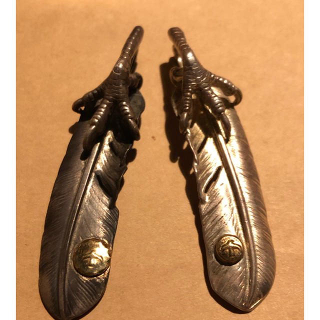 goro's(ゴローズ)のgoro’s ゴローズ 大フェザー 右左セット メンズのアクセサリー(ネックレス)の商品写真
