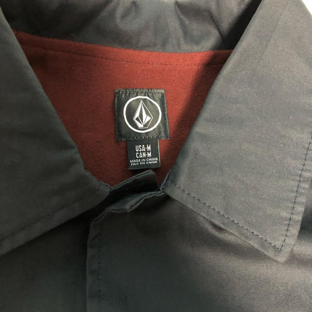 VOLCOM コーチジャケット メンズのジャケット/アウター(ナイロンジャケット)の商品写真