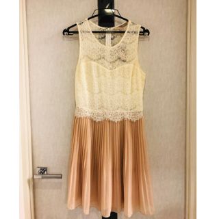 フォーエバートゥエンティーワン(FOREVER 21)の【お値下げ！】新品ワンピース(ひざ丈ワンピース)