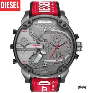 ディーゼル(DIESEL)の期間限定値下げ！定価約6万！新品未使用 ディーゼルDIESEL DZ7423 赤(腕時計(アナログ))