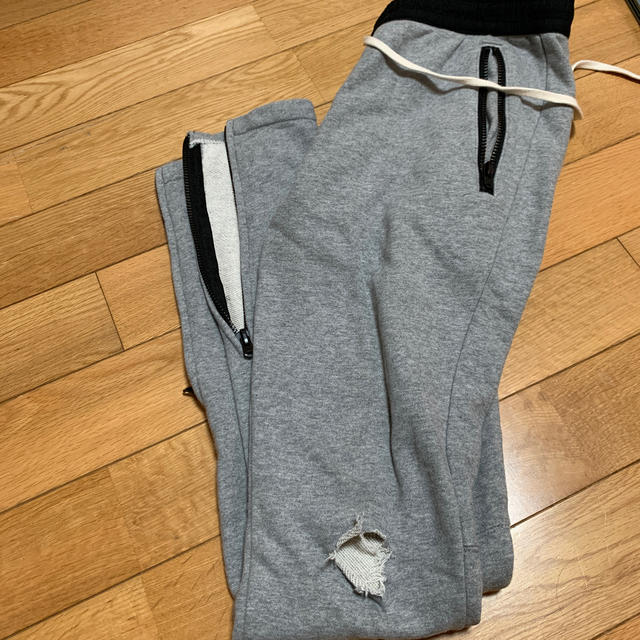 FEAR OF GOD(フィアオブゴッド)のessentials パンツ スウェットパンツ エッセンシャルズ メンズのトップス(スウェット)の商品写真